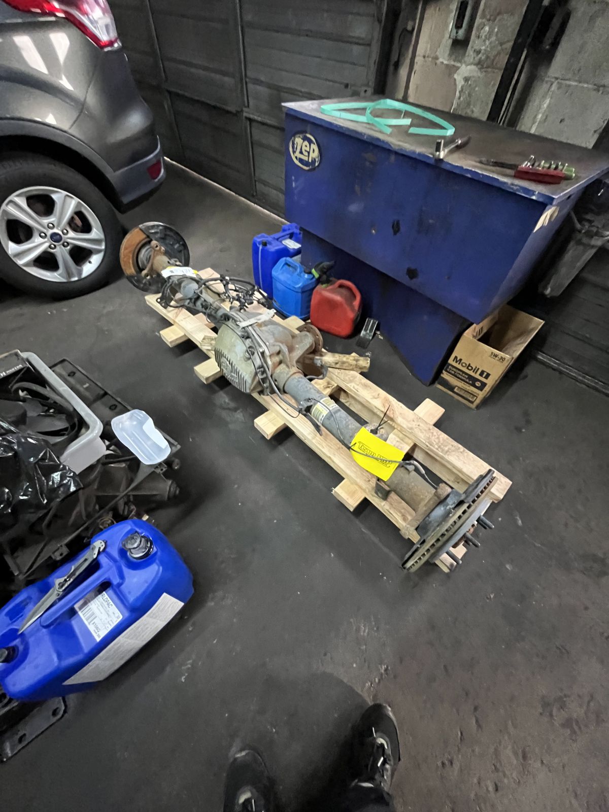 Mercedes-Benz GLE White Oil Change Service step 4 at TOP CONCEPT auto repair shop Philadelphia PA